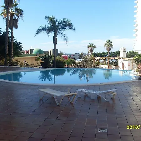 Club Paraiso 6th Floor